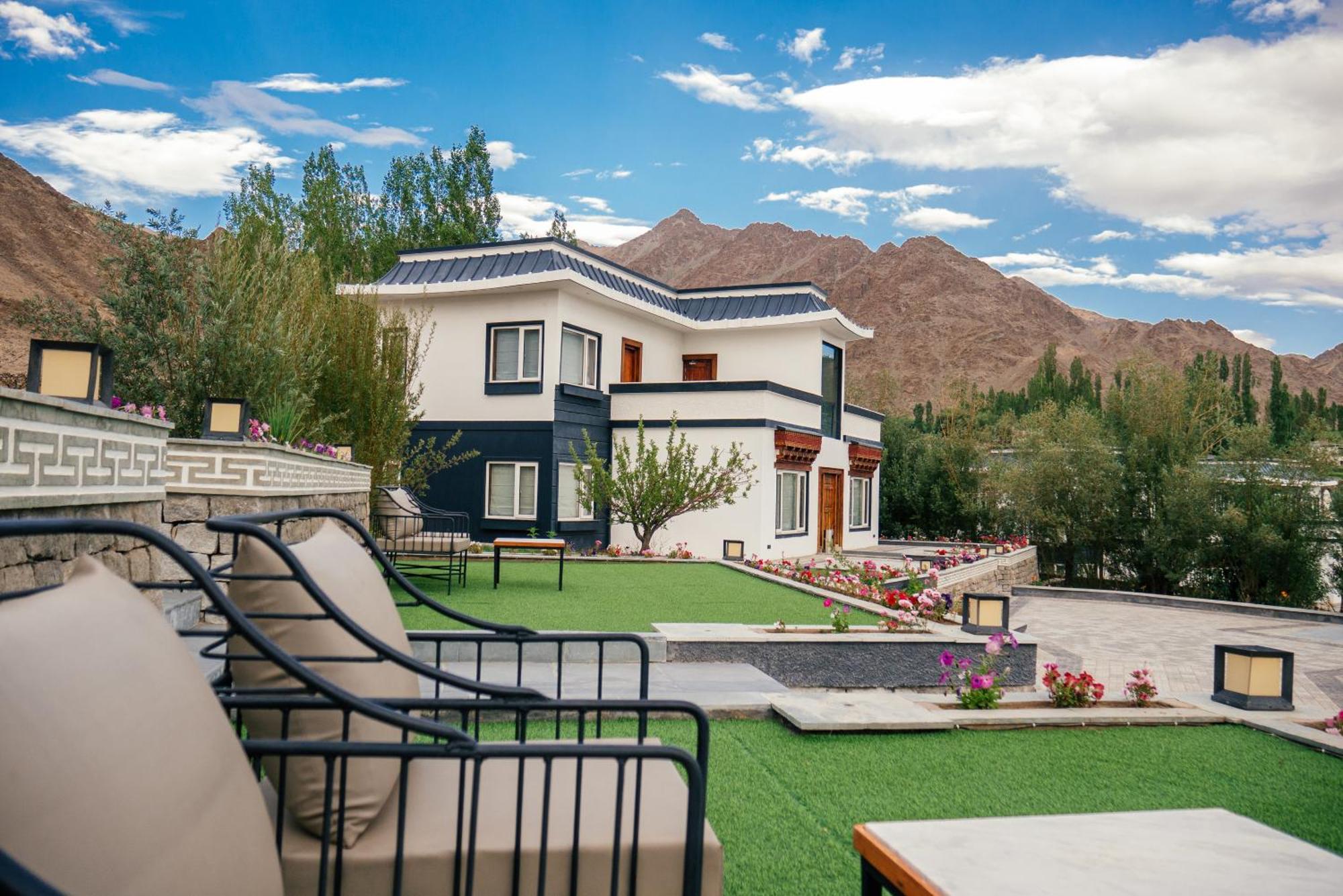 Angkasa Ladakh Resort Leh Zewnętrze zdjęcie